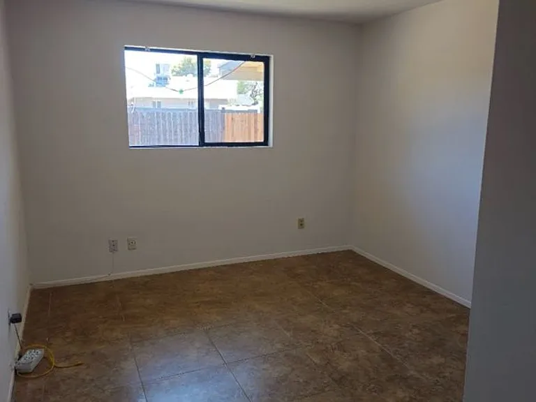133 E Del Rio Dr — Photo 8
