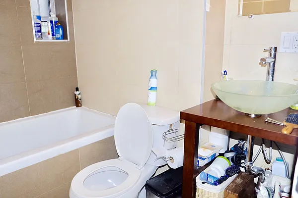 Rented by Nooklyn NYC LLC | media 60