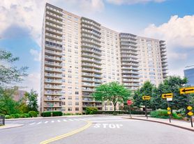 2500 Johnson Ave