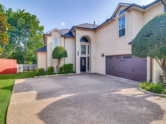 2nd image of 9006 Greenwood Trl