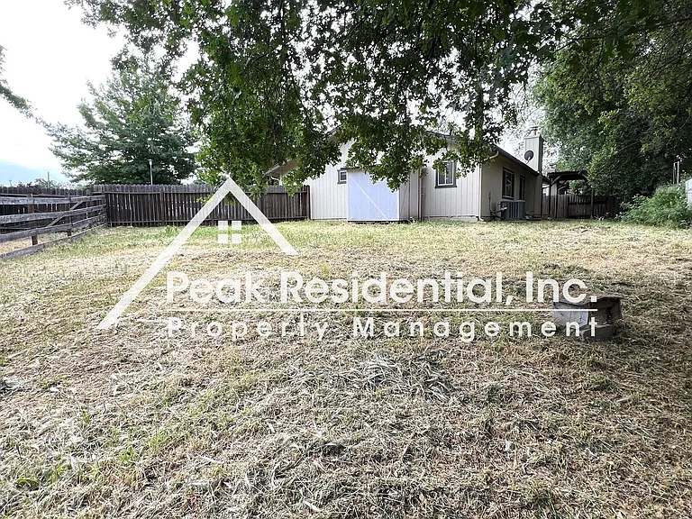 7927 Parmis Ct — Photo 26