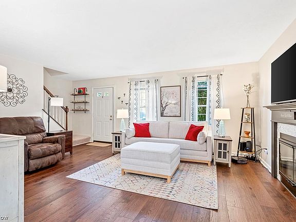 3rd image of 10375 Covington Ln #12