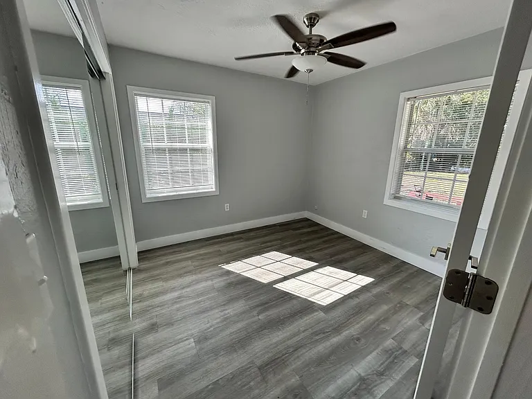 826 S Primrose Dr — Photo 11
