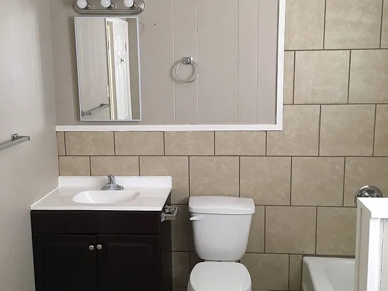 302 Pine Ave — Photo 4