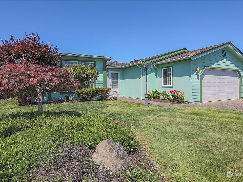 1st image of 17724 20th Ave E