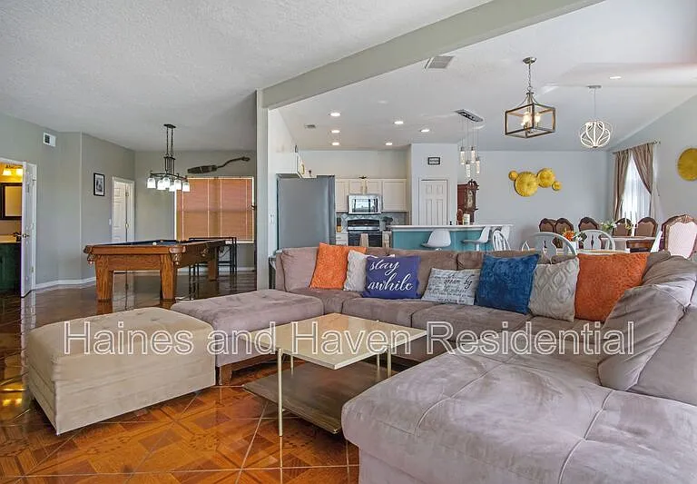 403 Corvina Dr — Photo 28