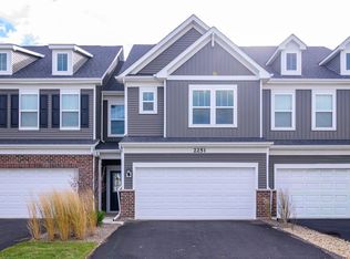 2251 Horseshoe Cir, Naperville, IL 60564