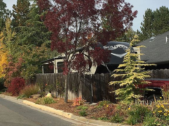 5th image of 2303 Lupine Dr