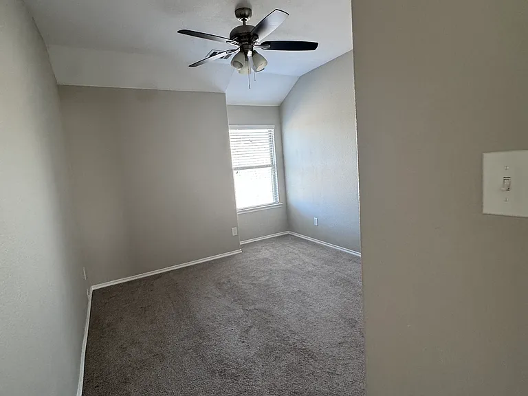 5600 Stockport Dr — Photo 11