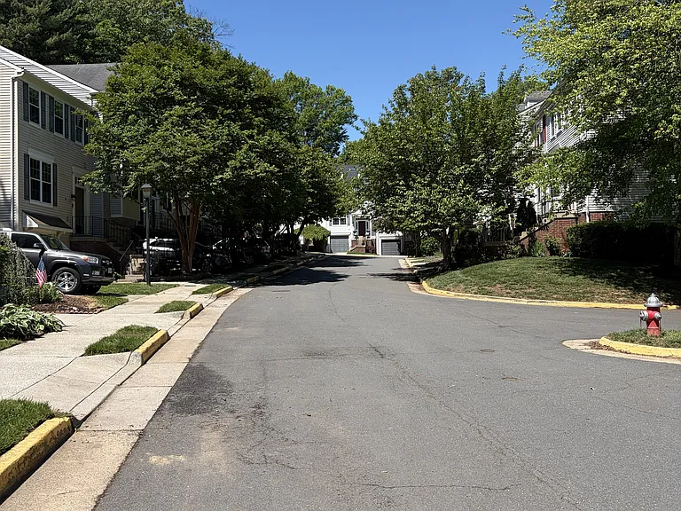 5850 Wye Oak Commons Ct — Photo 33