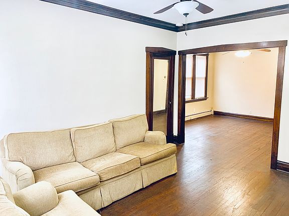 2nd image of 5040 W Cornelia Ave