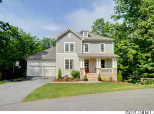 20 Old Bridge Cir, Fairview, NC 28730