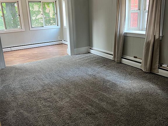 Living Room/Sun Room