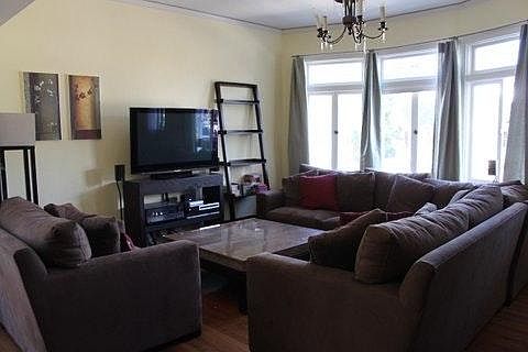 4th image of 729 Linden Ave