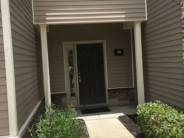 795 Canyon Oak Loop — Photo 2
