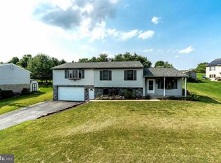1913 Misty Dr, Mount Joy, PA 17552