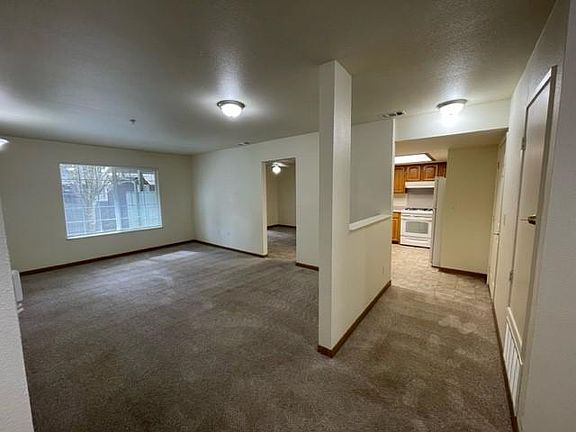 5th image of 2827 Currantberry Pl APT 1