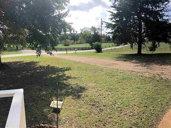 3rd image of 365 Wade Dr