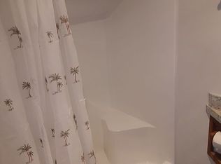 6 Young Rd, Riverton, WY 82501