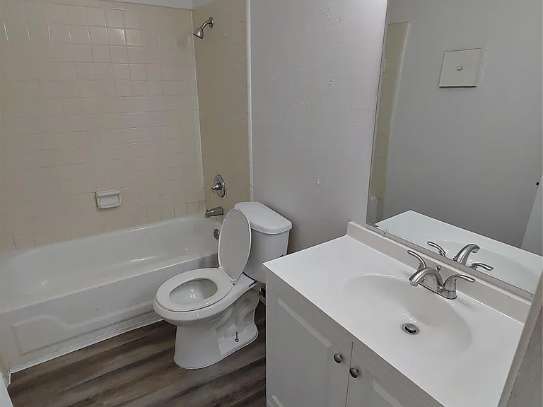 9700 Leawood Blvd #408 — Photo 11