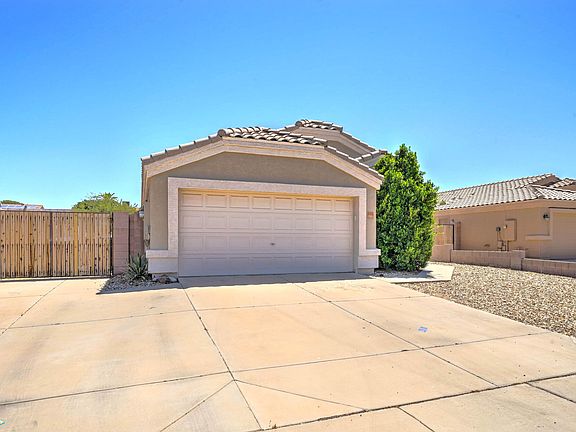 3rd image of 17871 N 111TH Drive