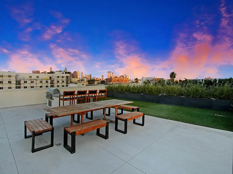 Zephyr Apartments — Photo 15
