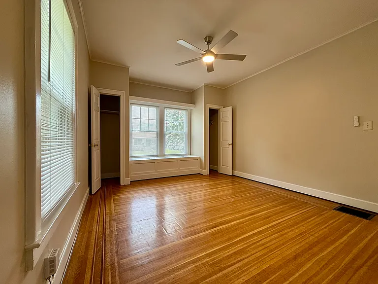 1823 Roanoke Ave #1 — Photo 6