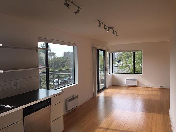 5th image of 2404 Thorndyke Pl W APT 9