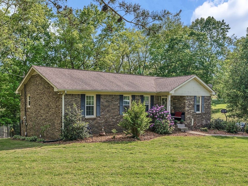 1st image of 404 Patricia Dr