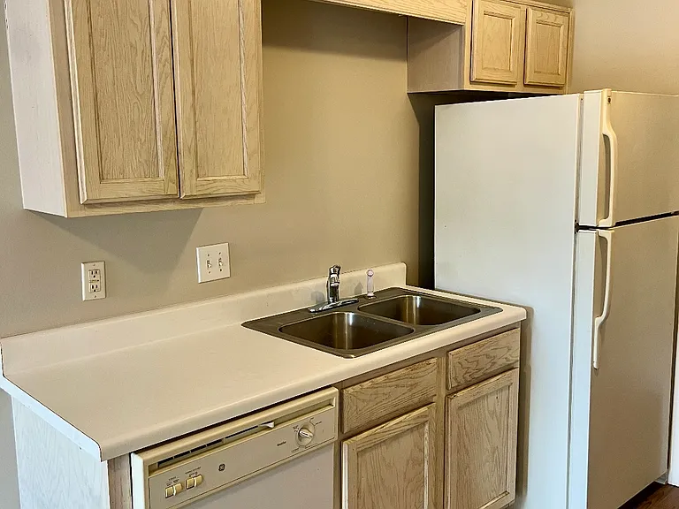 1257 Louisville St #80 — Photo 8