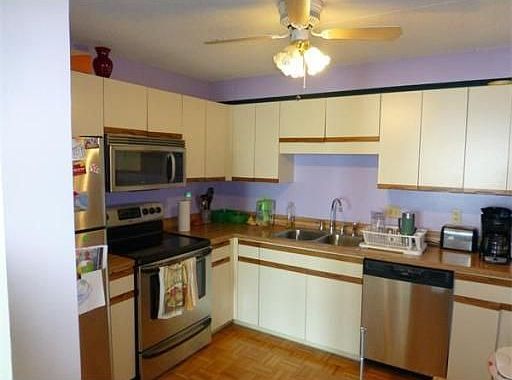 3rd image of 200 Cove Way Unit 712