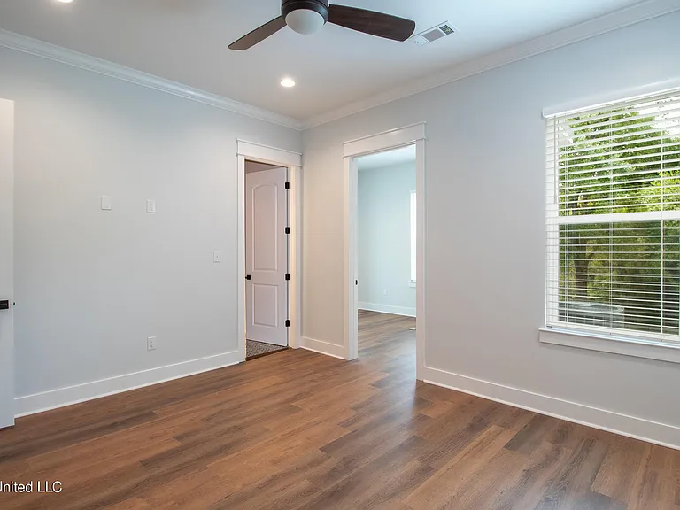 105 Eleanor Ave — Photo 19