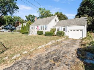 16 Douglass Way, Exeter, NH 03833