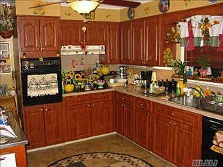 4th image of 157 Rose Dr