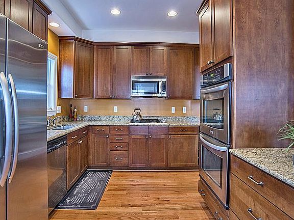 3rd image of 2841 Havana St