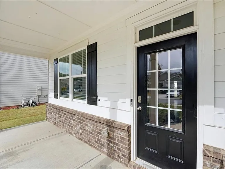 6637 Bluffview Dr — Photo 4