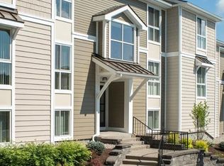 102 Covent Gdns APT F, Guilderland, NY 12084