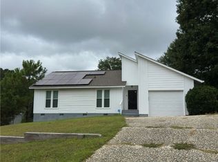 5960 Laguna Dr, Fayetteville, NC 28314