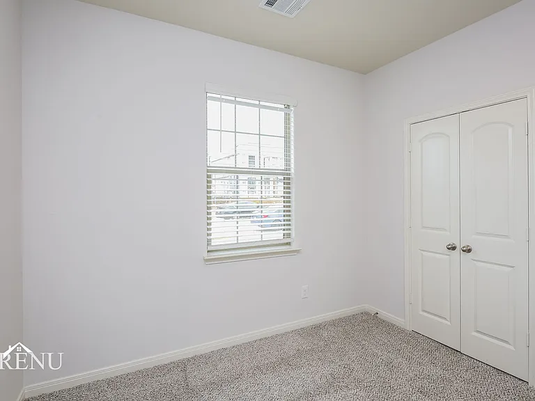 180 Ridgeland Oak Dr — Photo 21