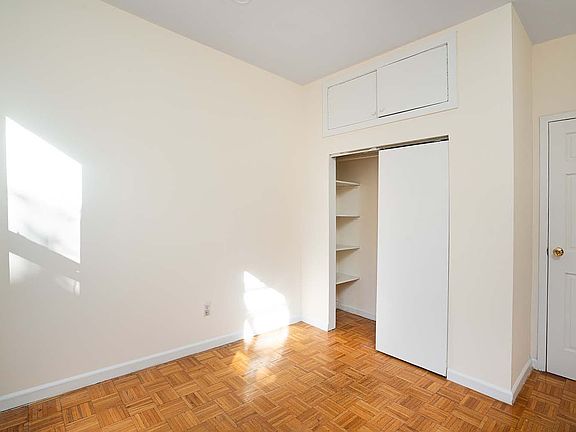 2nd image of 522 E 11th St #18