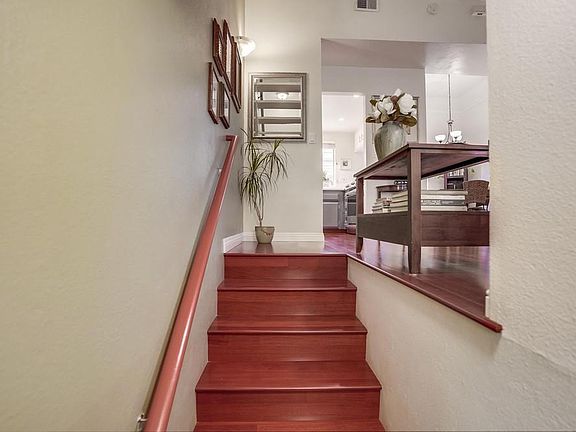 2nd image of 283 S Hudson Ave APT 4