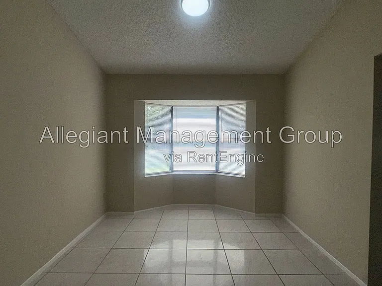 7107 Blair Dr — Photo 5