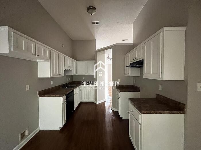 1st image of 10203 Cottage Farms Dr
