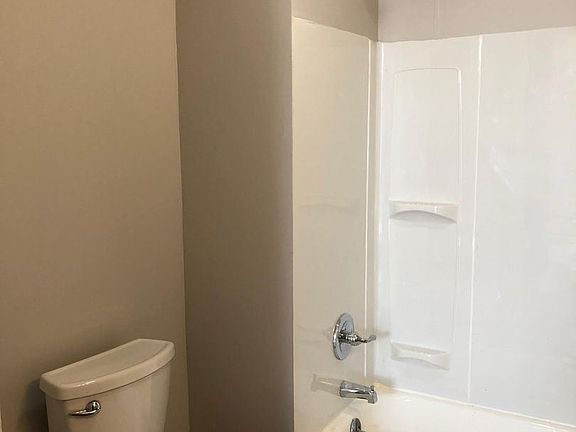 3rd image of 456 Yates St #1