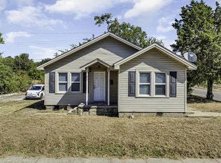 203 3rd Ave NW, Ardmore, OK 73401