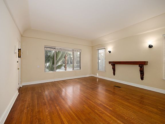 4th image of 152 N Arnaz Dr APT B