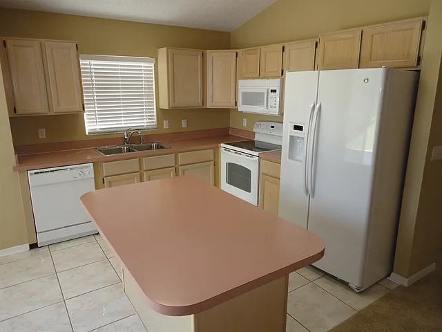 1632 Sand Key Cir — Photo 5
