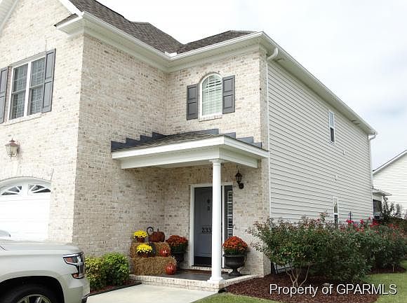 1st image of 2334 A Dovedale Dr