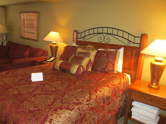 5th image of 315 Highland House