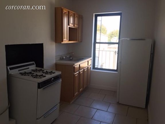 5th image of 1337 Fulton St APT 4R